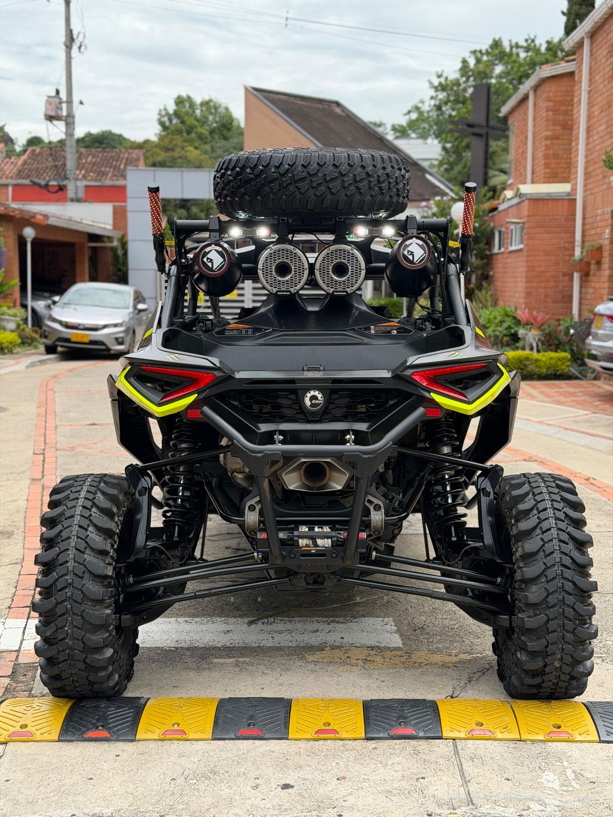 Can Am Maverick R MAX XRS Smartshocks 2025