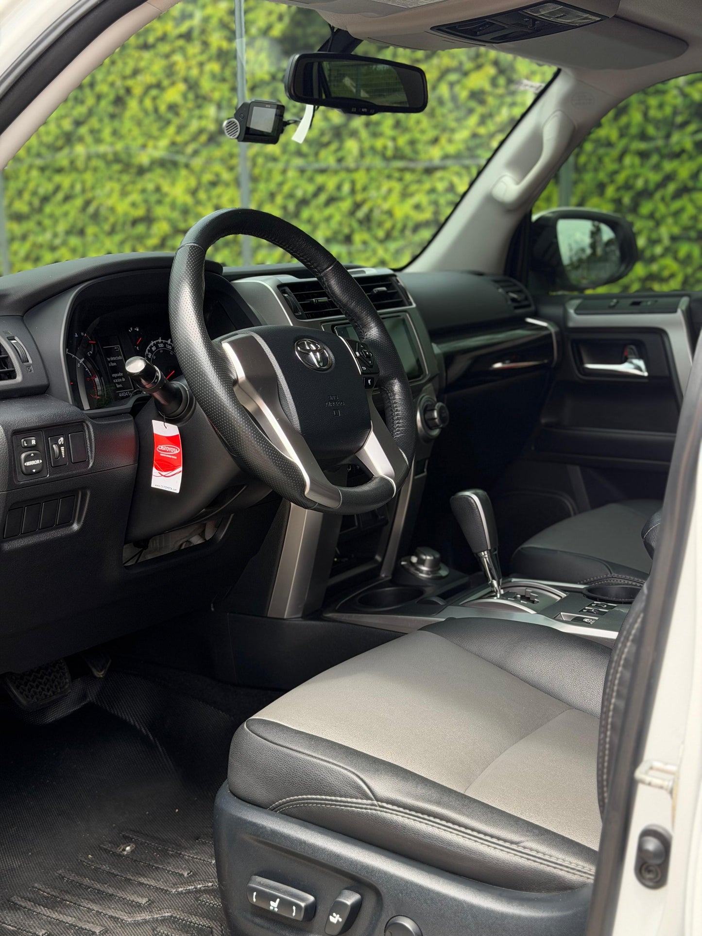 TOYOTA 4RUNNER SR5 | 2024 | 4.0 | 4x4 |