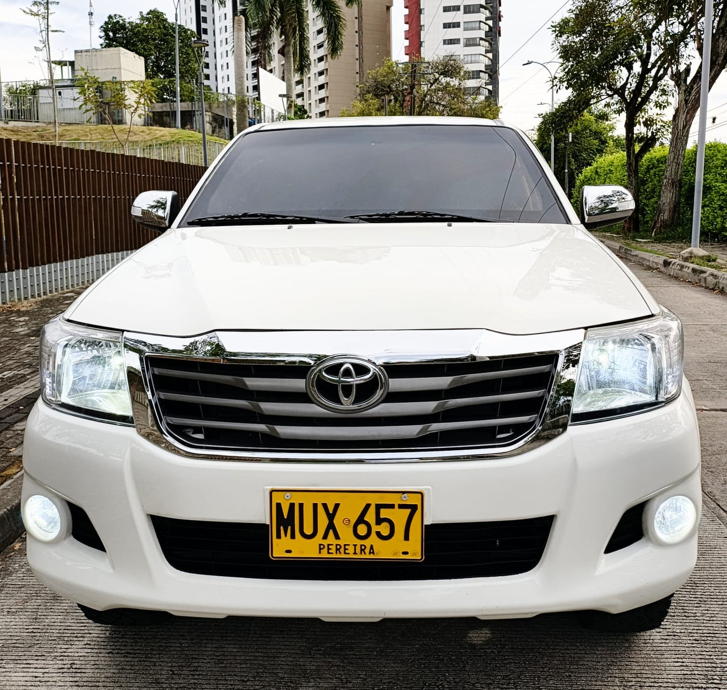 Toyota Hilux 4x4 Diesel B2+