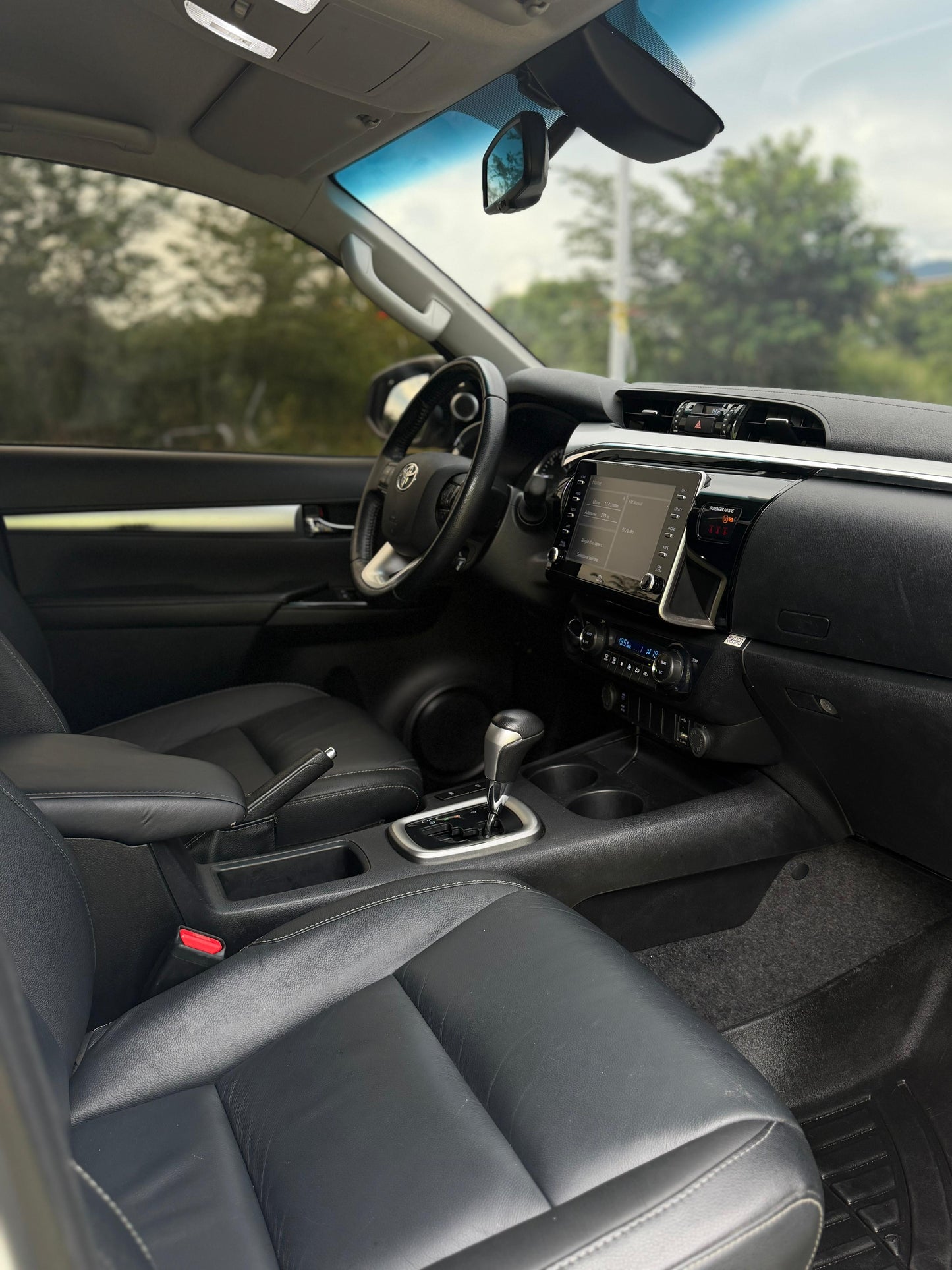 Toyota Hilux SRX 2022 2.8L Diesel
