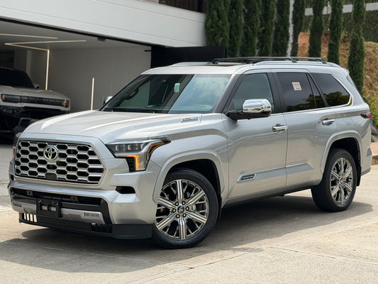 Toyota Sequoia Capstone Híbrida 2026