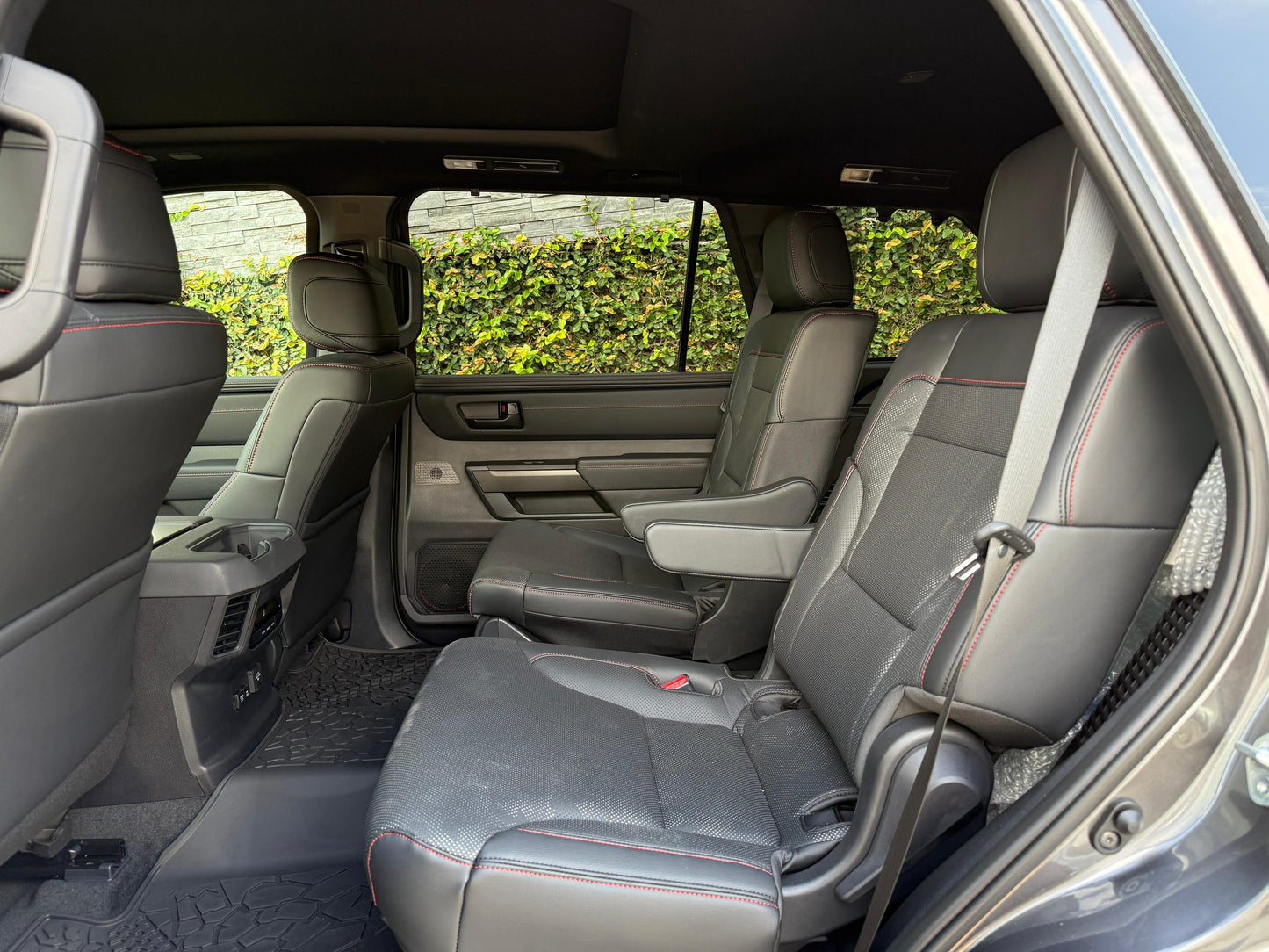 Toyota sequoia TRD PRO HIBRIDA 2026