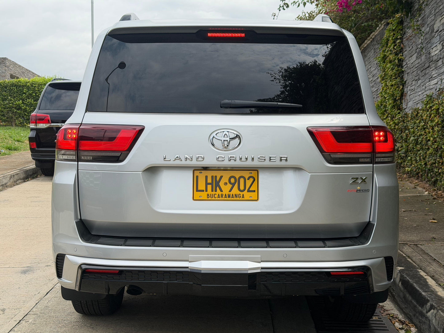 Toyota Sahara Lc 300 ZX 2024