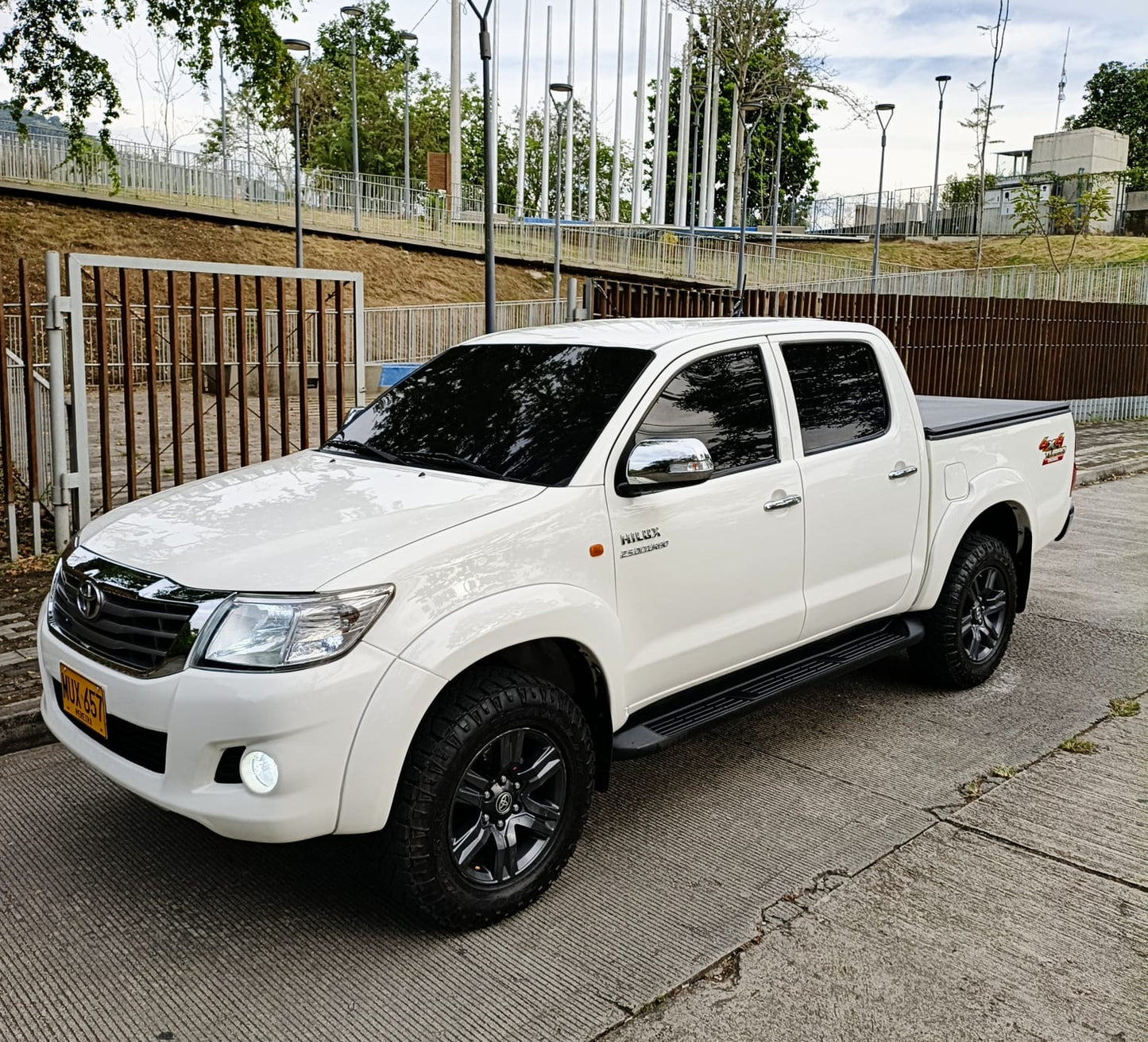 Toyota Hilux 4x4 Diesel B2+