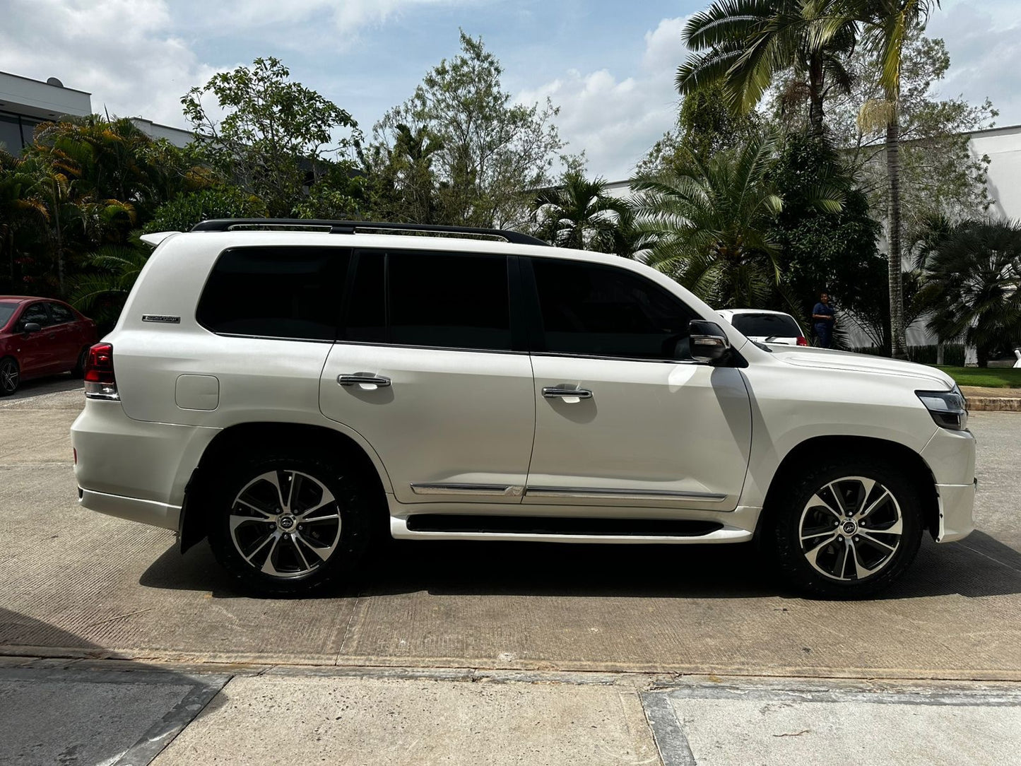 TOYOTA SAHARA LC200 EUROPEA EXECUTIVE LOUNGE B2+ 2020