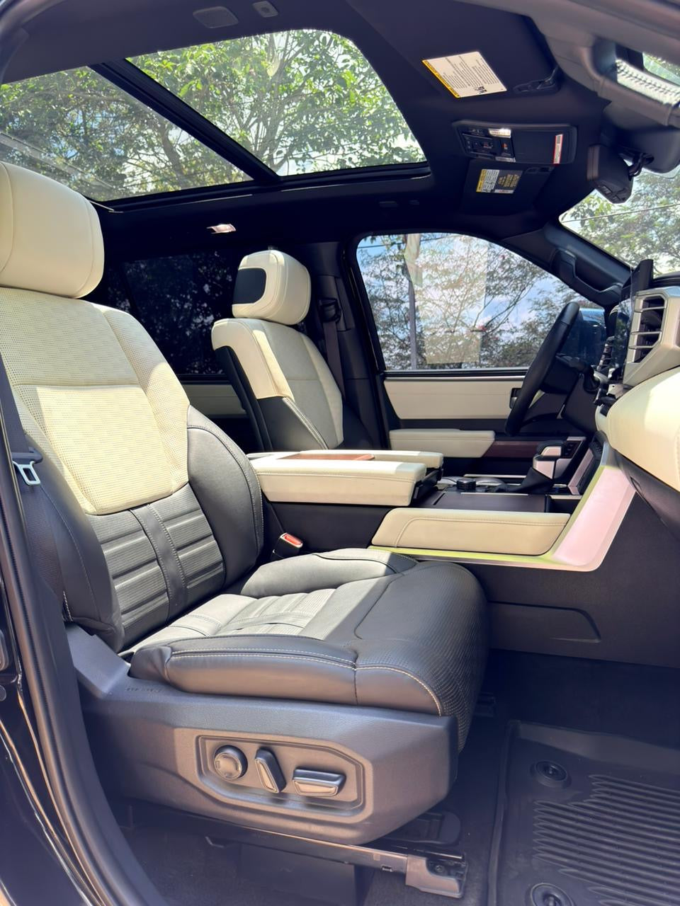 Toyota Sequoia Capstone Híbrida 2024