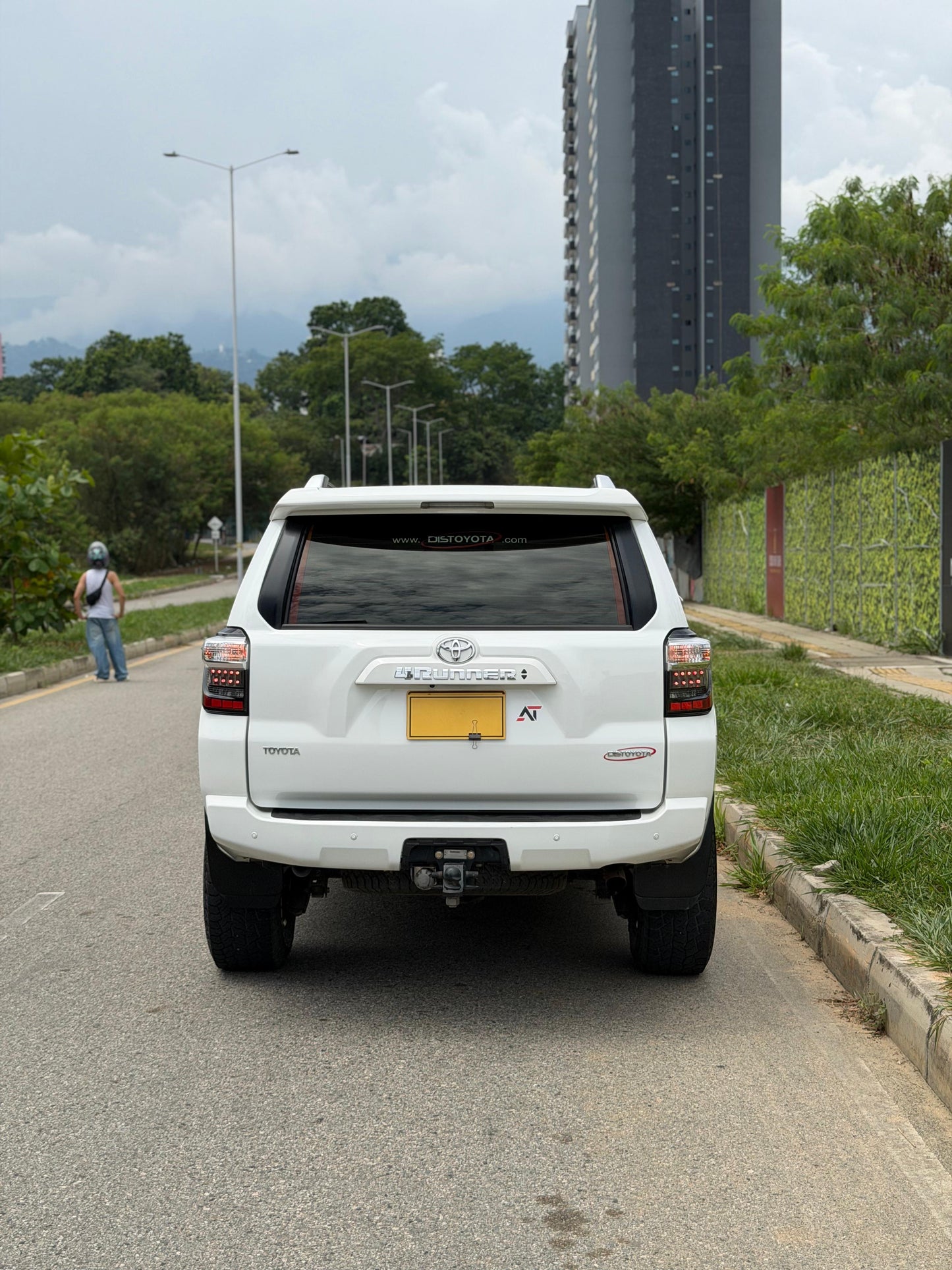 TOYOTA 4RUNNER SR5 | 2024 | 4.0 | 4x4 |