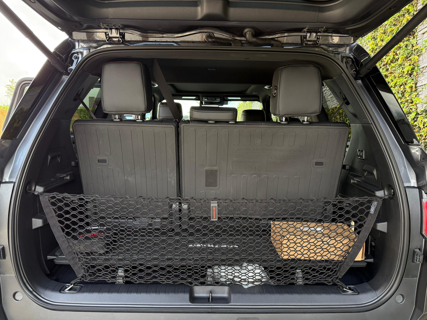 Toyota sequoia TRD PRO HIBRIDA 2026