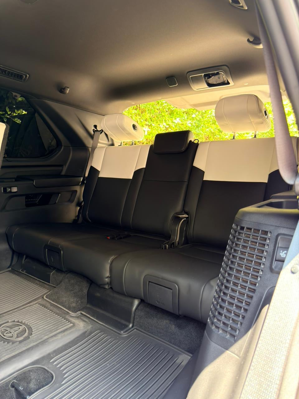 Toyota Sequoia Capstone Híbrida 2024