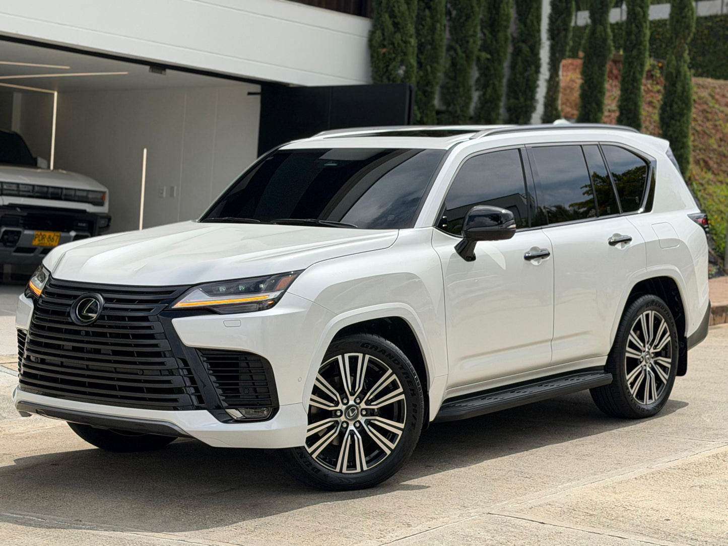 Lexus LX 700h Luxury 2025 Híbrida