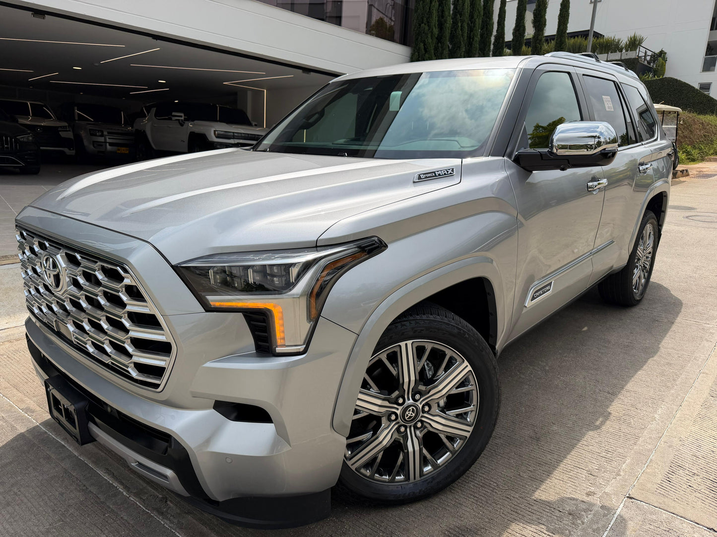 Toyota Sequoia Capstone Híbrida 2026