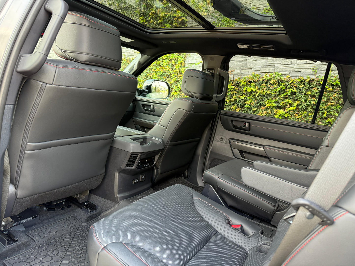 Toyota sequoia TRD PRO HIBRIDA 2026