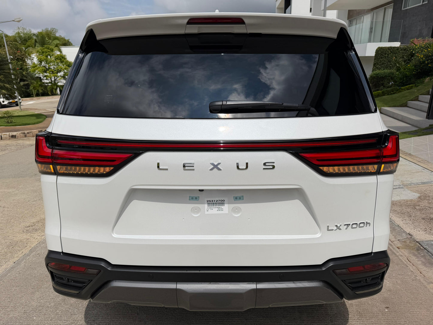 Lexus LX 700h Luxury 2025 Híbrida