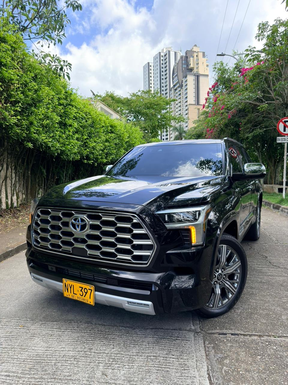 Toyota Sequoia Capstone Híbrida 2024