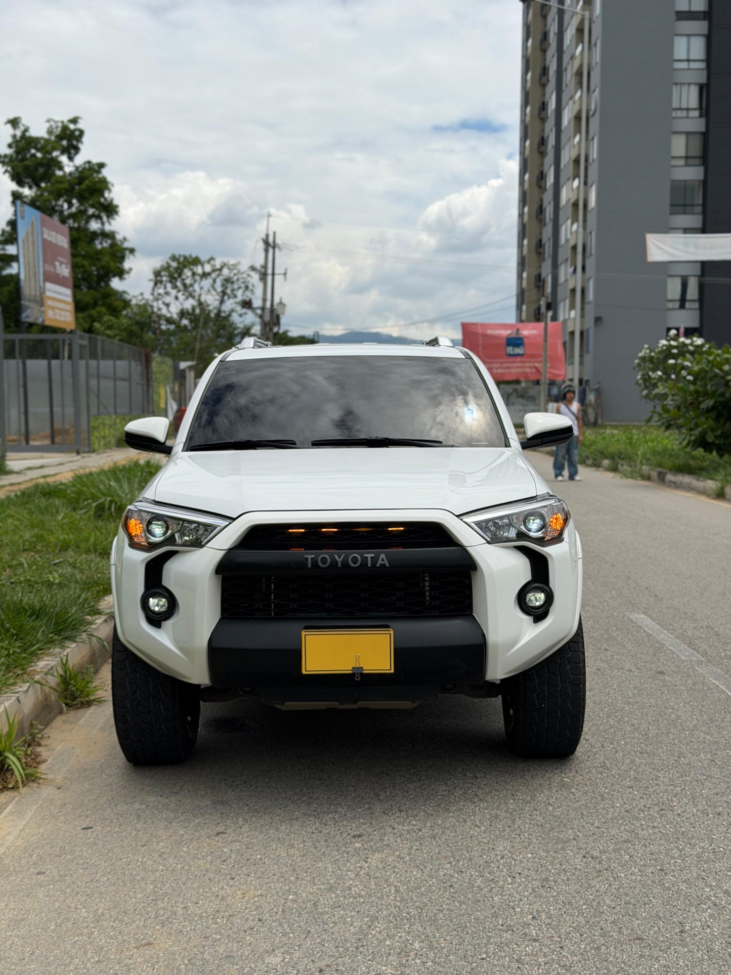 TOYOTA 4RUNNER SR5 | 2024 | 4.0 | 4x4 |