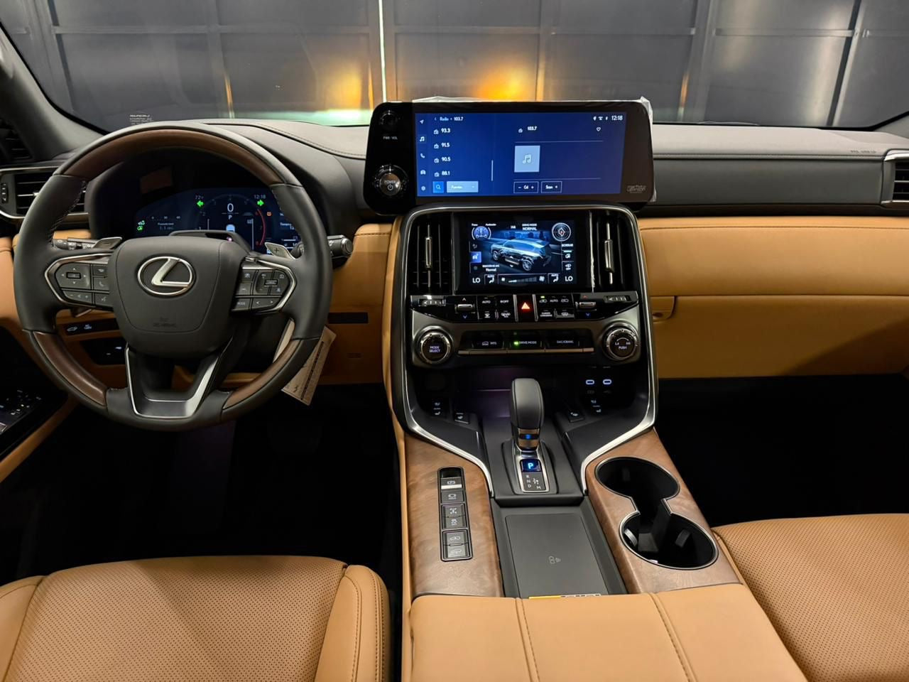 Lexus LX 700h Luxury 2025 Híbrida