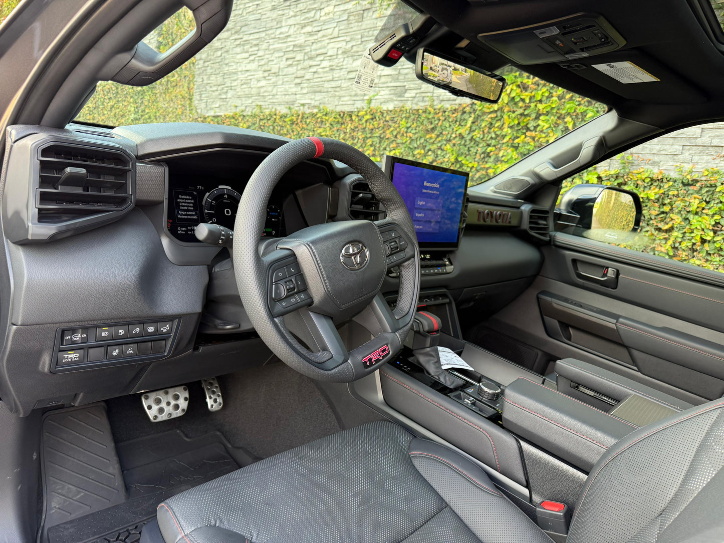 Toyota sequoia TRD PRO HIBRIDA 2026