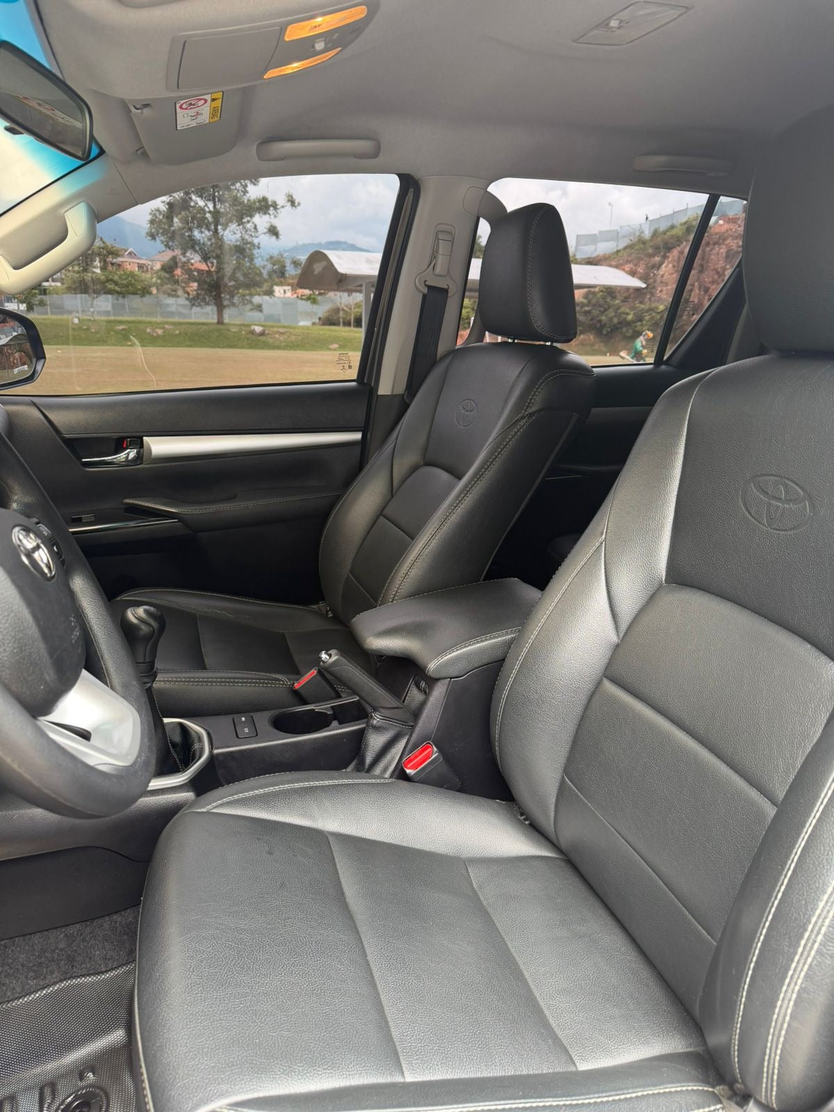 Toyota Hilux SR 2022 Diésel