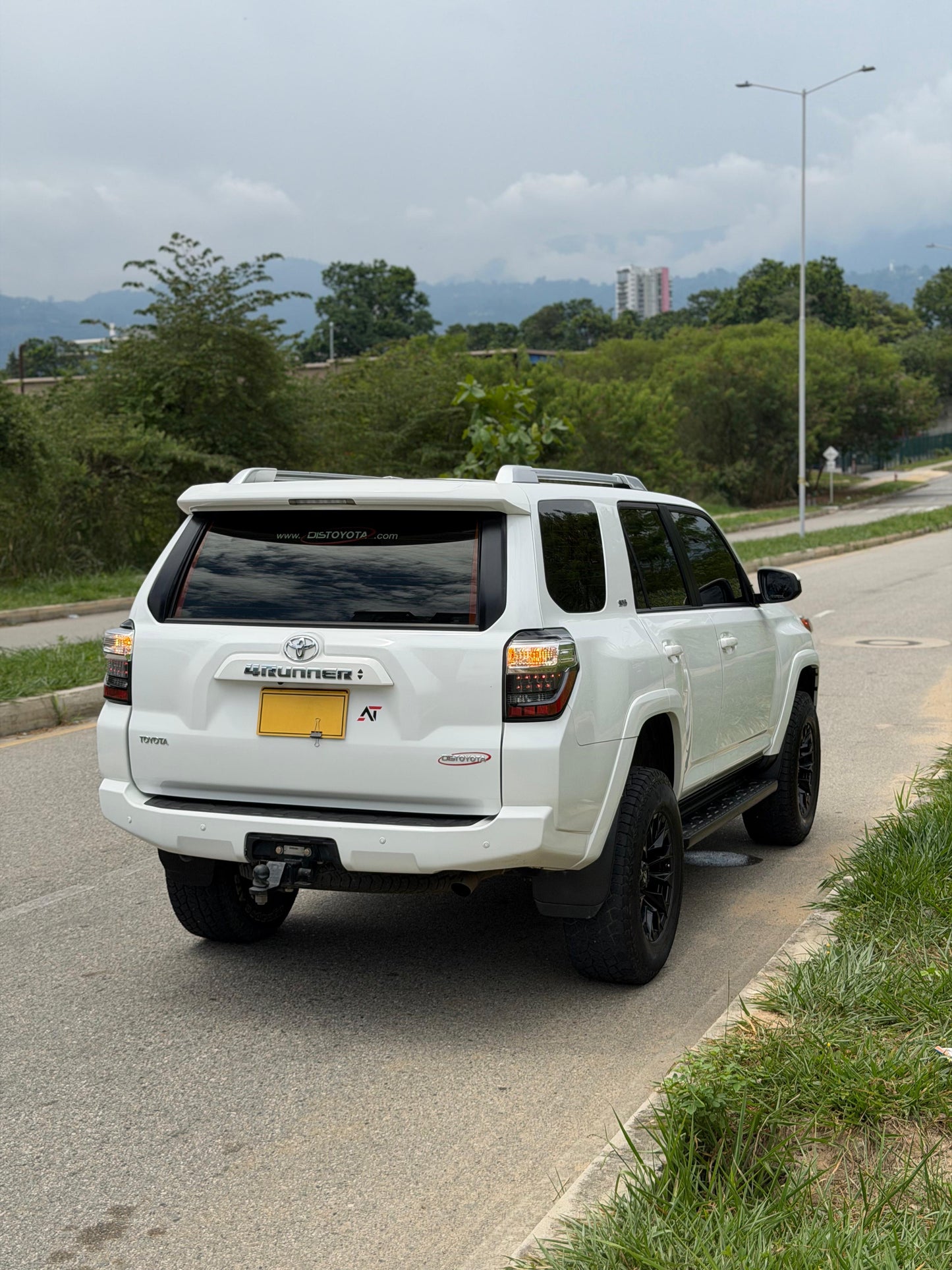 TOYOTA 4RUNNER SR5 | 2024 | 4.0 | 4x4 |