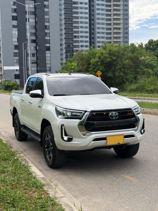 Toyota Hilux SRX 2022 2.8L Diesel