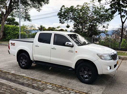 Toyota Hilux 4x4 Diesel B2+