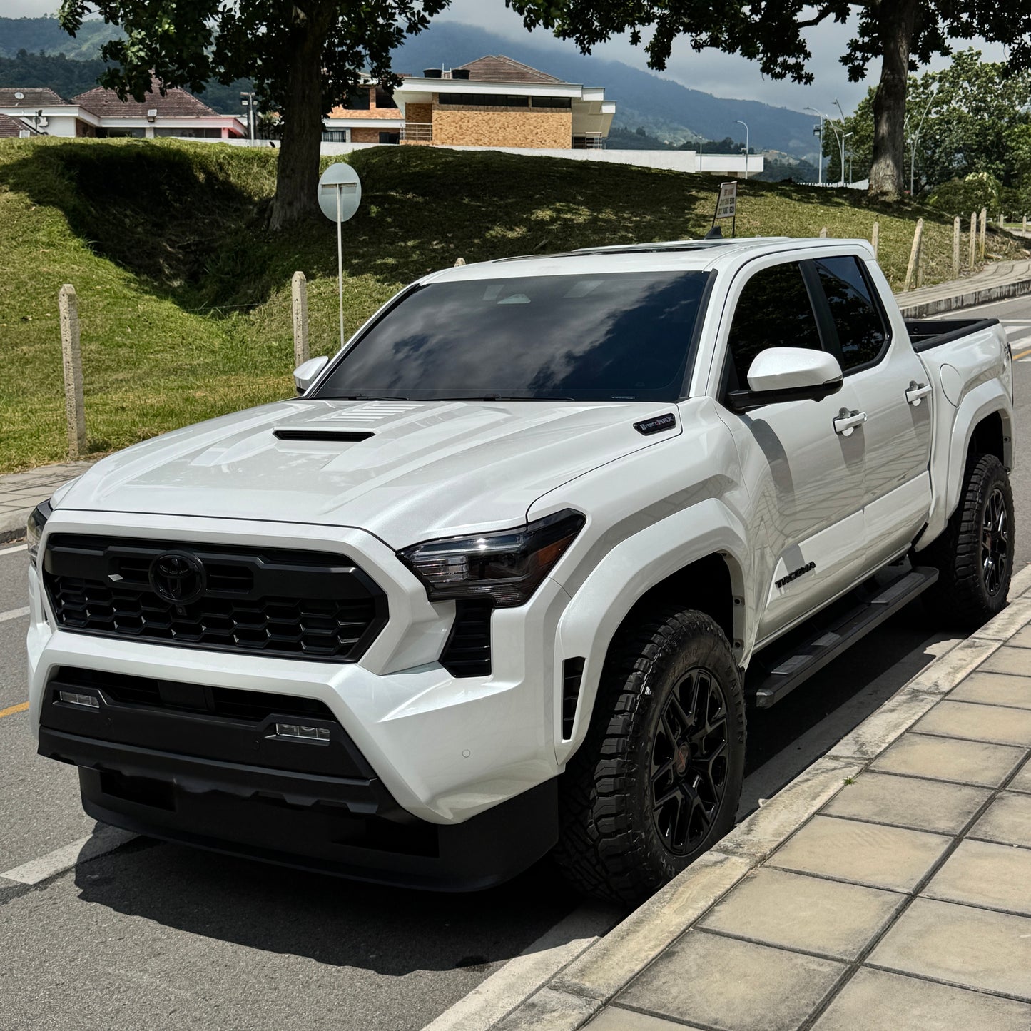 Tacoma TRD Sport Híbrida 2026