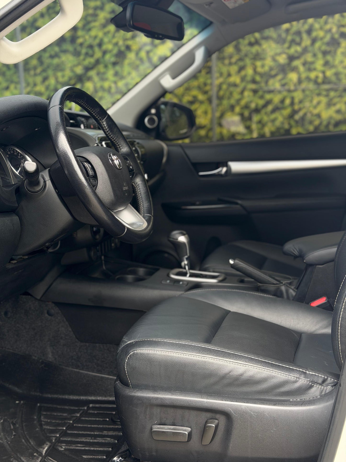 Toyota Hilux SRX 2022 2.8L Diesel