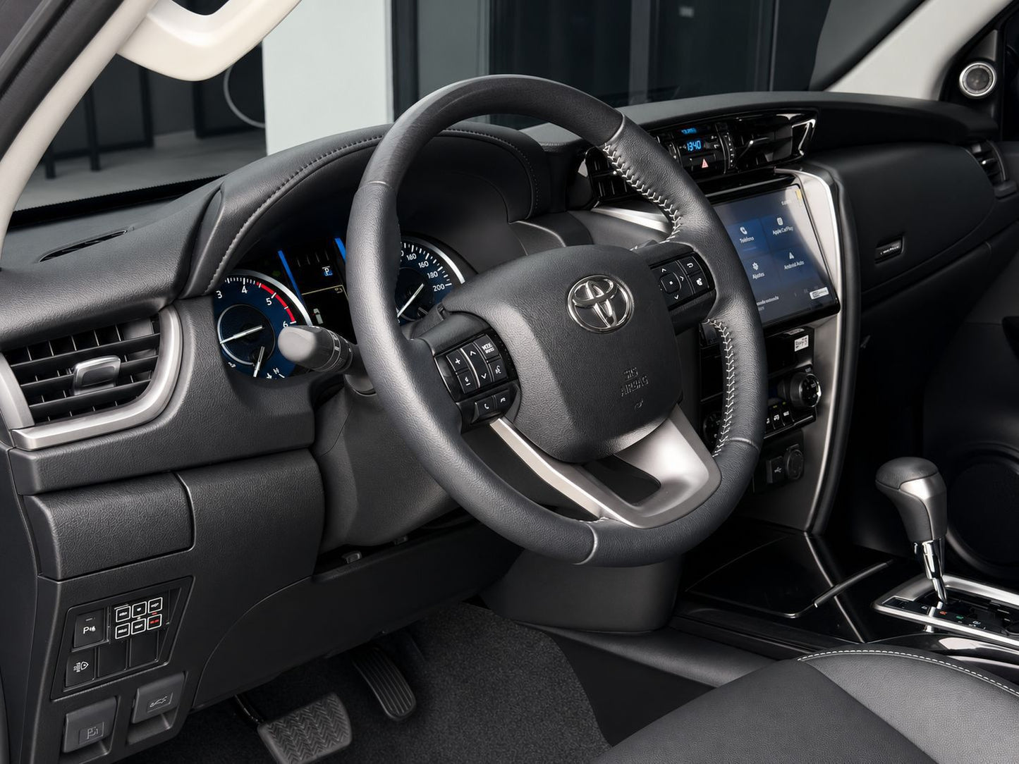 TOYOTA FORTUNER 2.8 DIESEL SR 2026