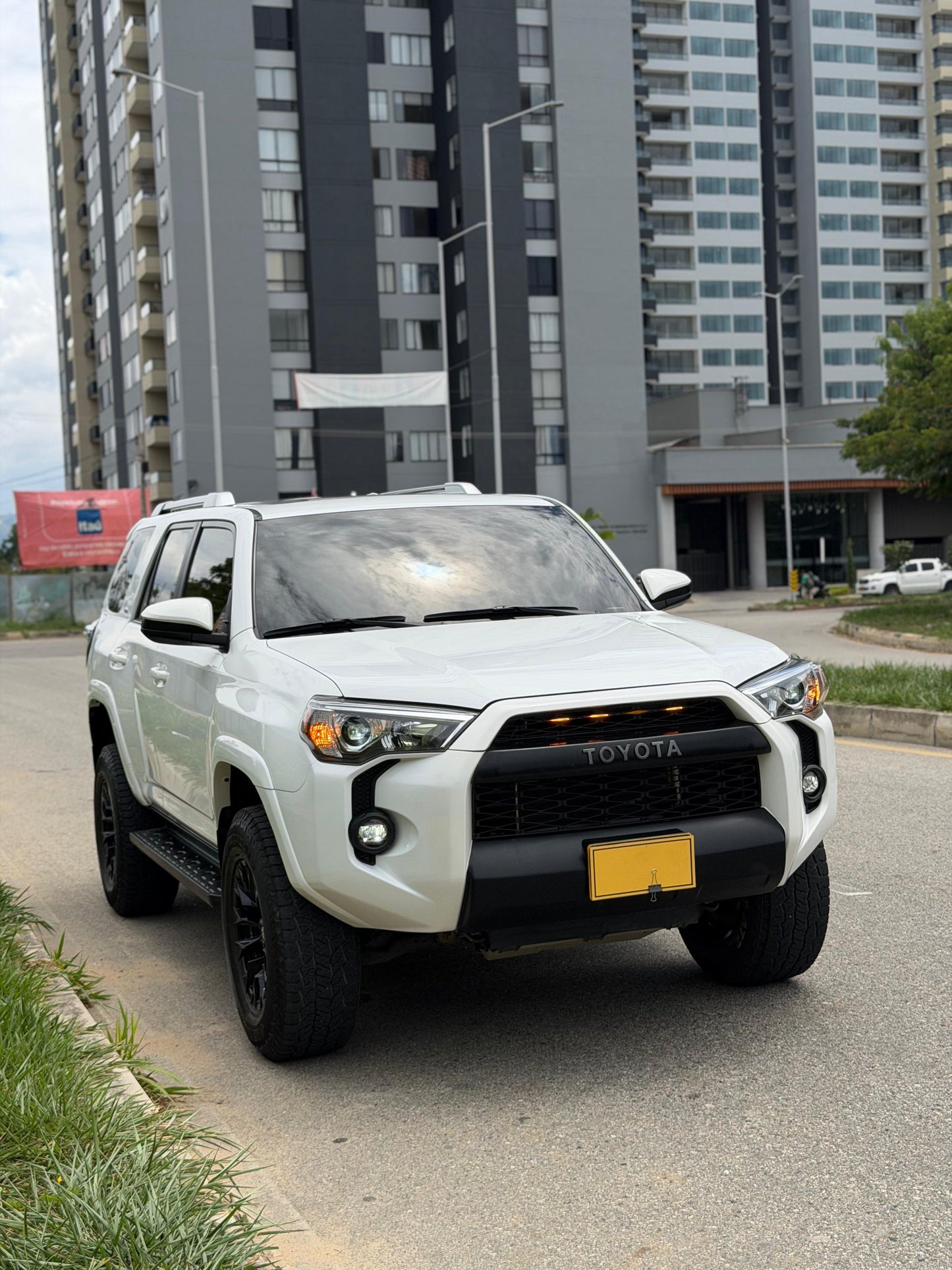 TOYOTA 4RUNNER SR5 | 2024 | 4.0 | 4x4 |