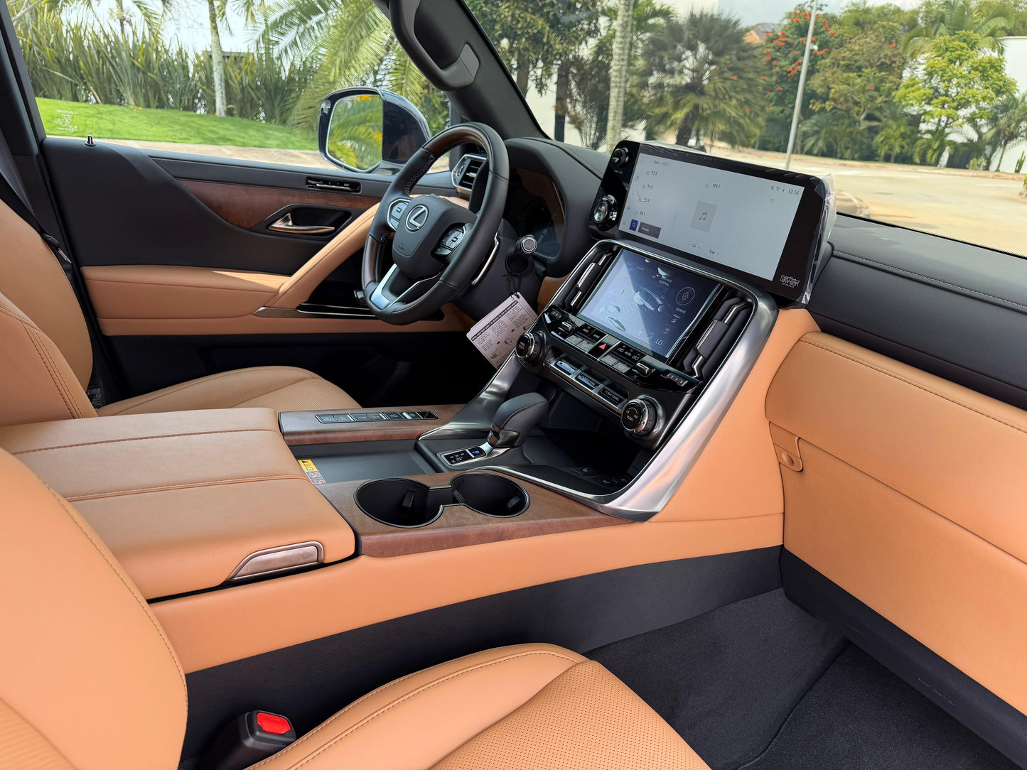 Lexus LX 700h Luxury 2025 Híbrida