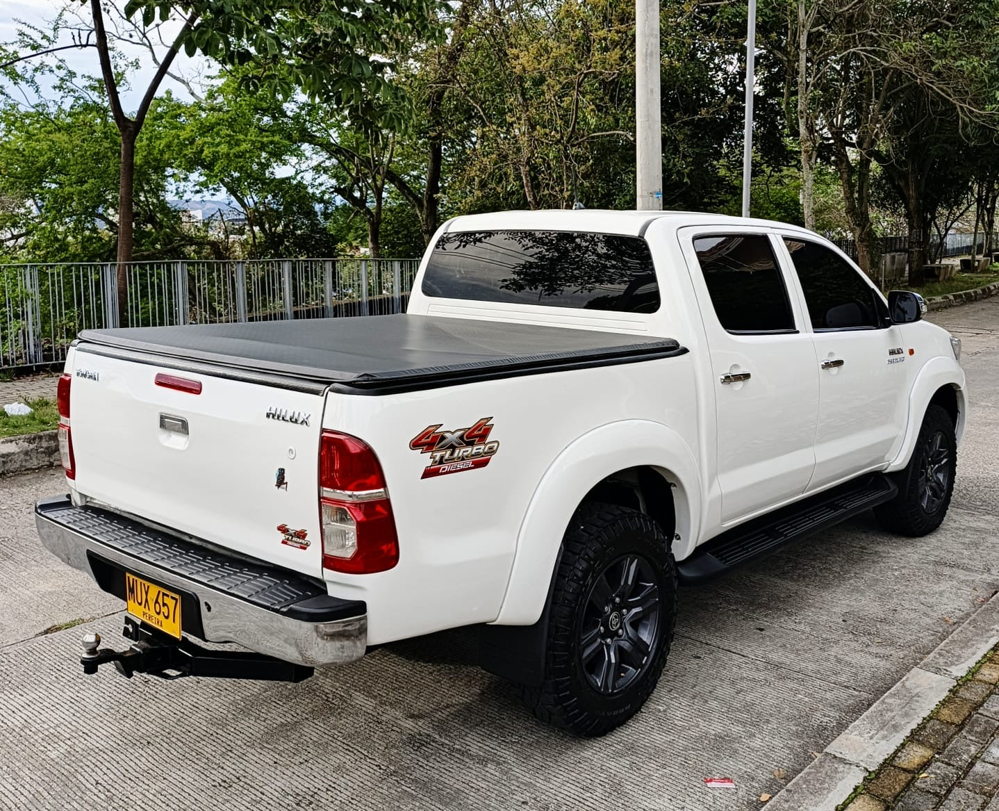 Toyota Hilux 4x4 Diesel B2+