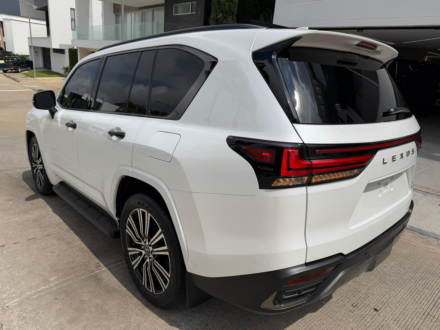 Lexus LX 700h Luxury 2025 Híbrida