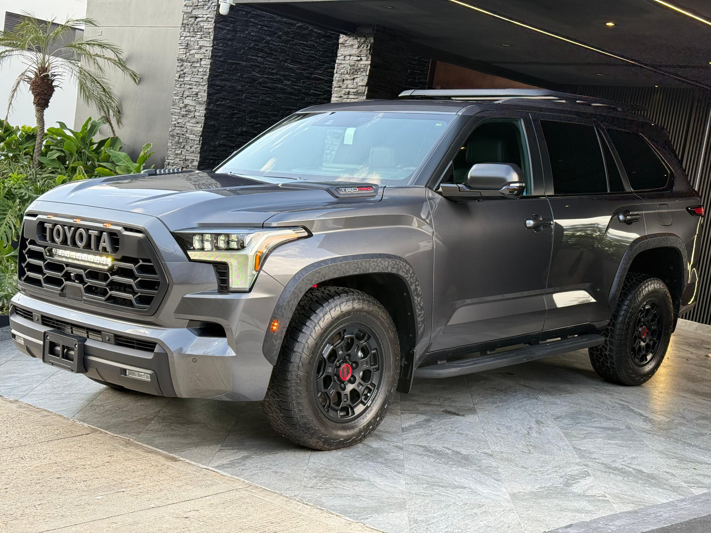Toyota sequoia TRD PRO HIBRIDA 2026