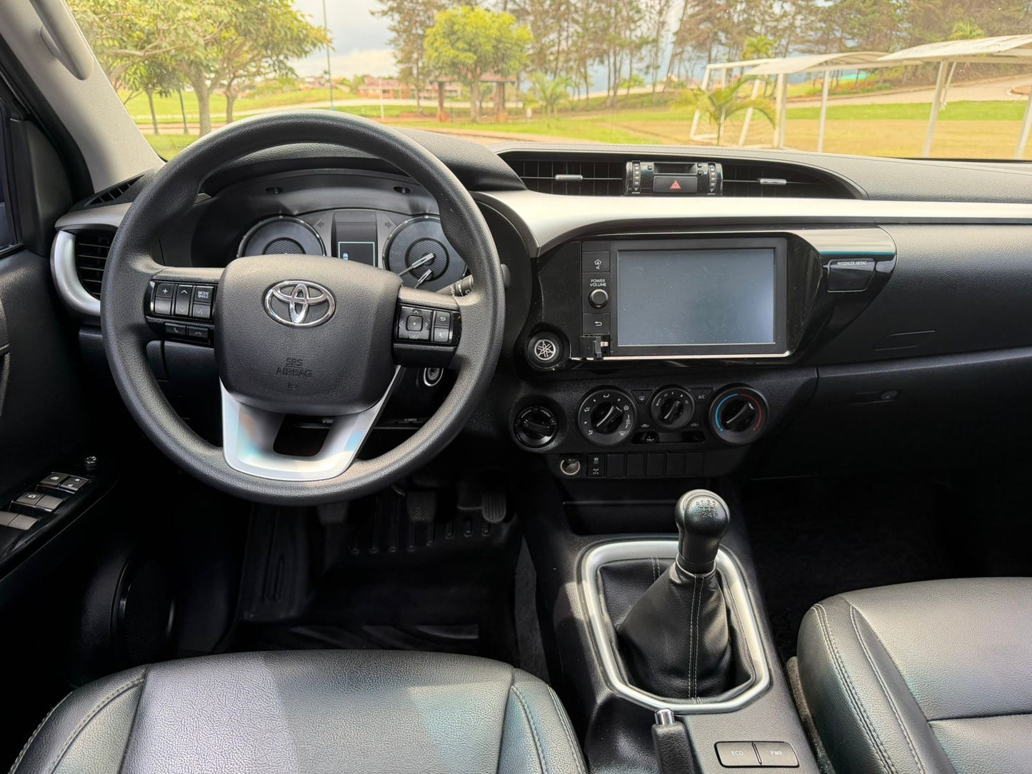 Toyota Hilux SR 2022 Diésel