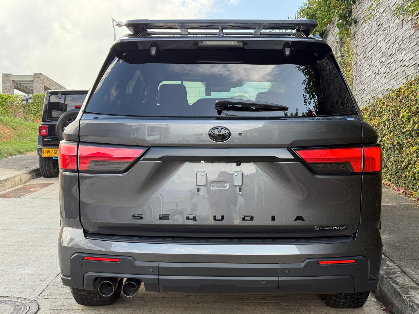 Toyota sequoia TRD PRO HIBRIDA 2026