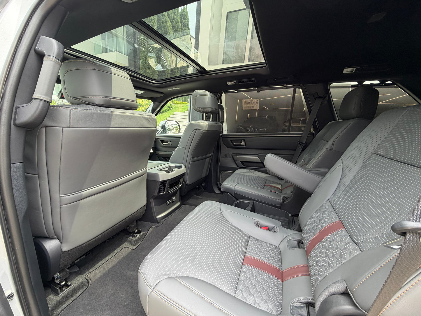 Toyota Sequoia Capstone Híbrida 2026