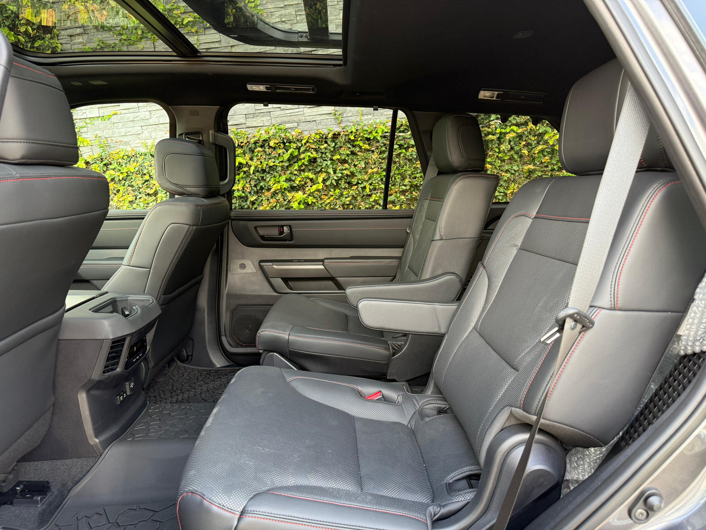 Toyota sequoia TRD PRO HIBRIDA 2026