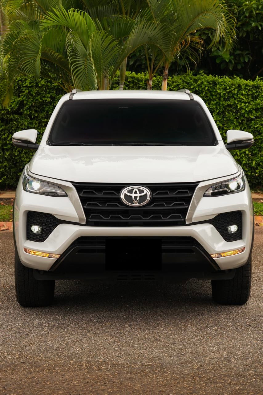 Toyota Fortuner 2024 Diésel Sr