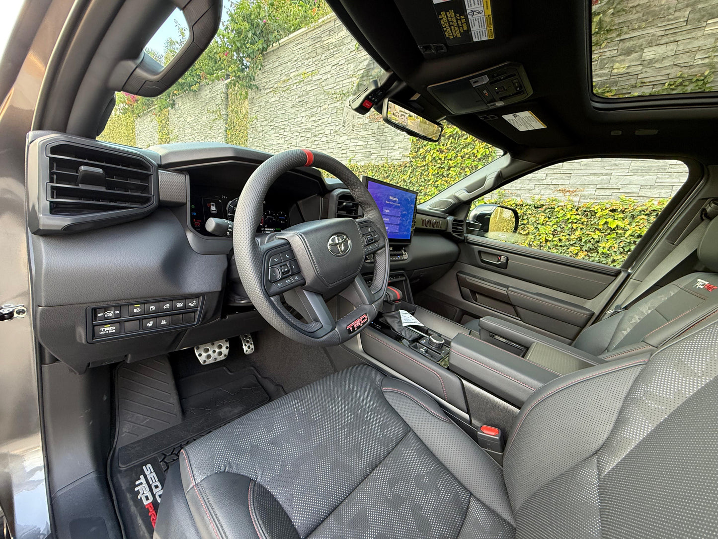 Toyota sequoia TRD PRO HIBRIDA 2026