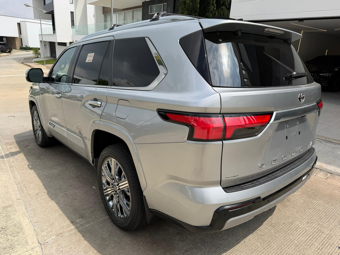 Toyota Sequoia Capstone Híbrida 2026